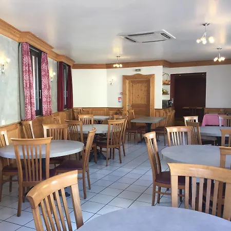 Le Centre Hotel 2*